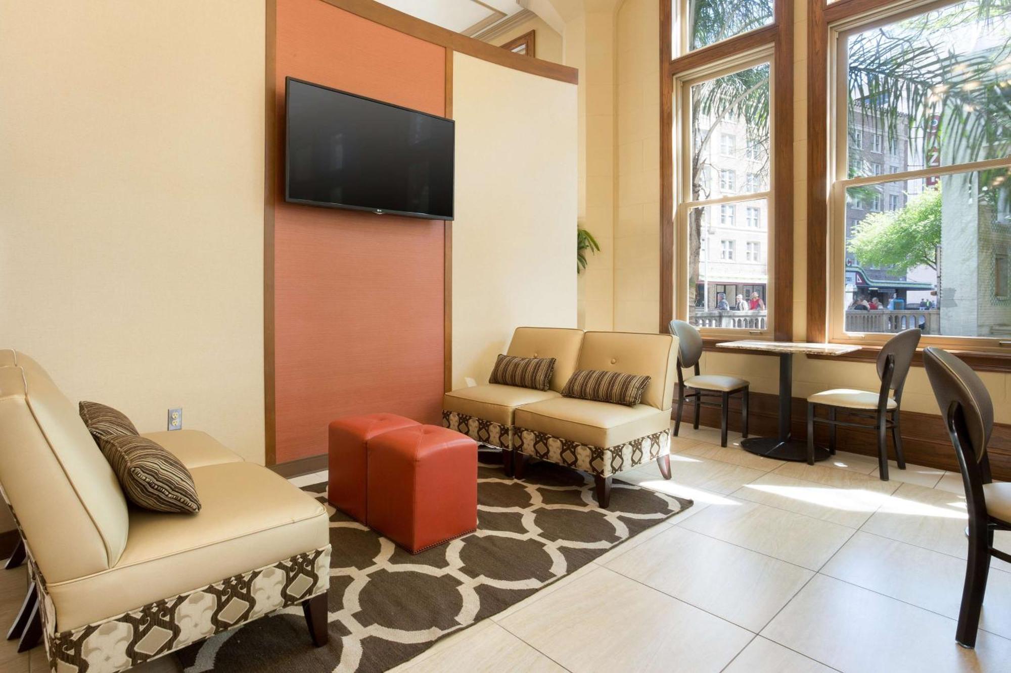 Drury Inn & Suites San Antonio Riverwalk Экстерьер фото